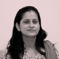 Dr. Ratna  Vashishta